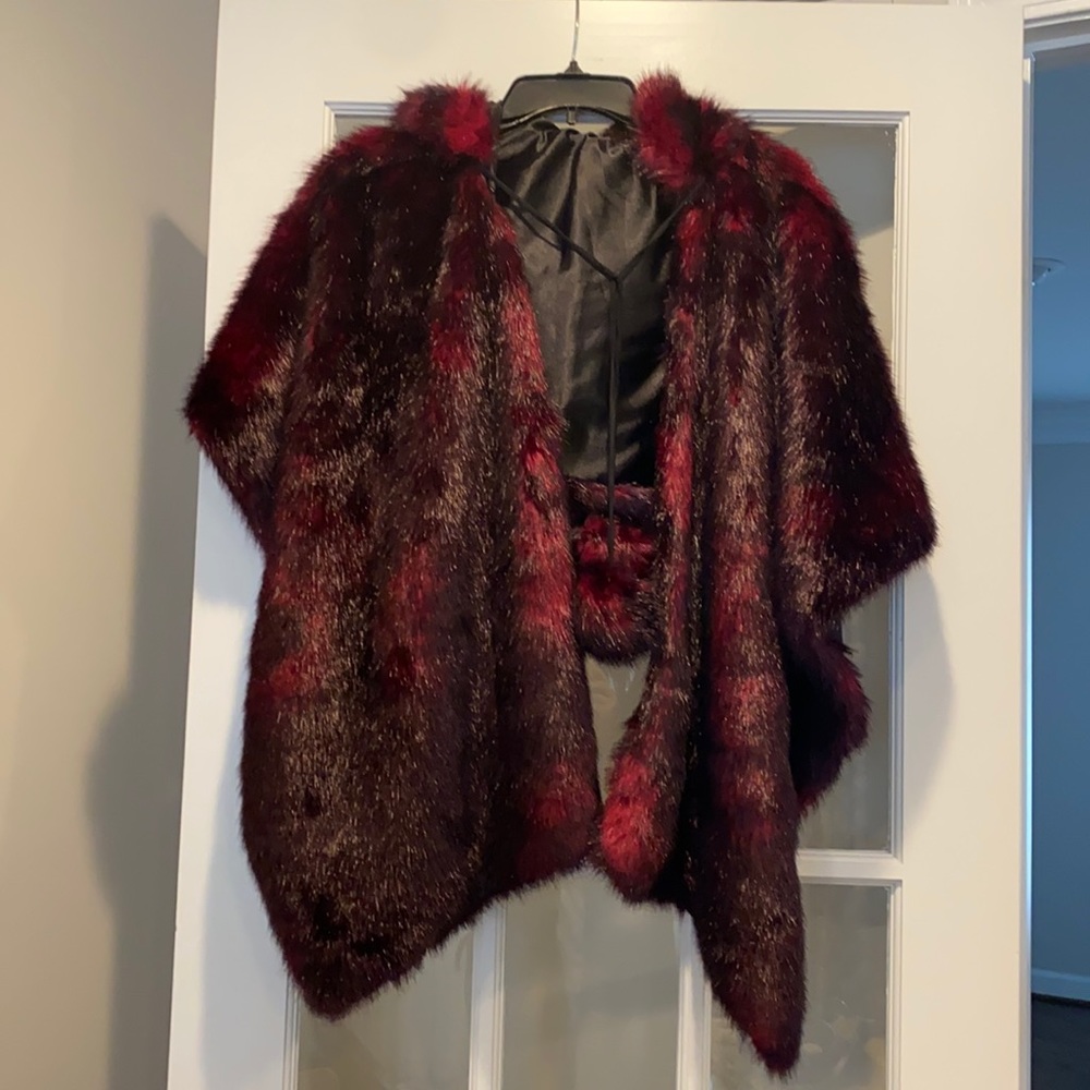 Bebe Faux fur Cape  burgundy and black one size